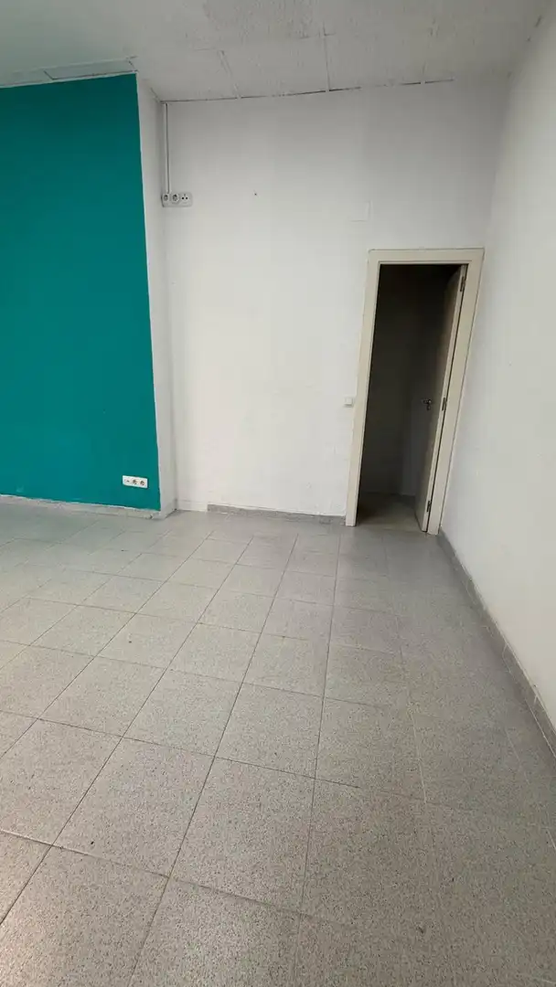 Local comercial en venda a Avenida del Mossèn Jaume Soler, imagen 7
