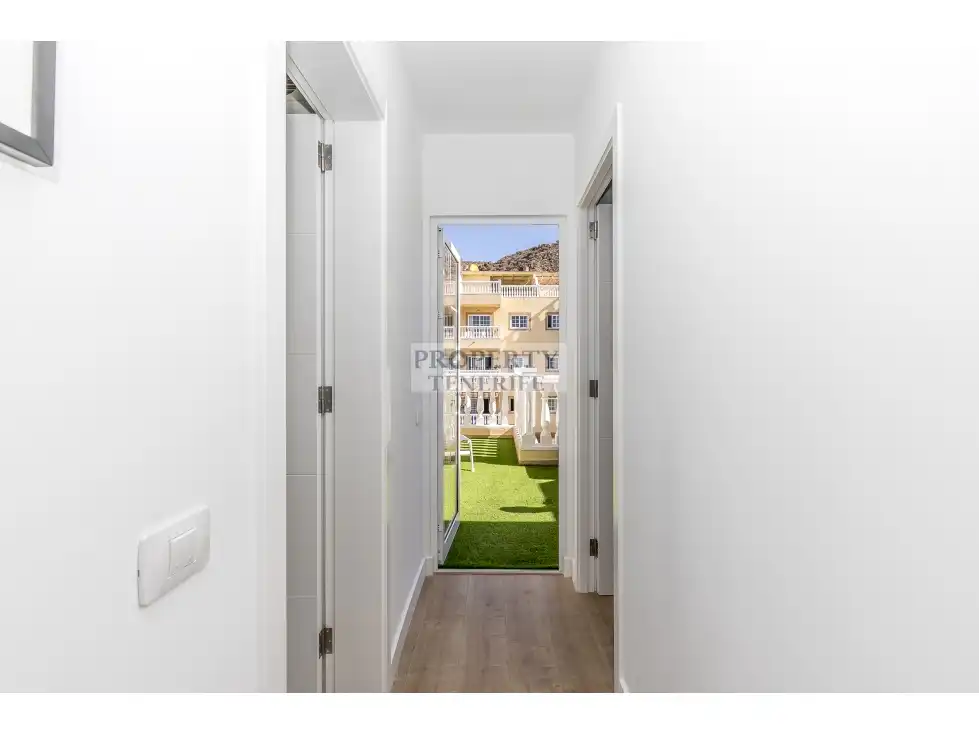 Piso en venta en Arona con Terraza y Piscina
