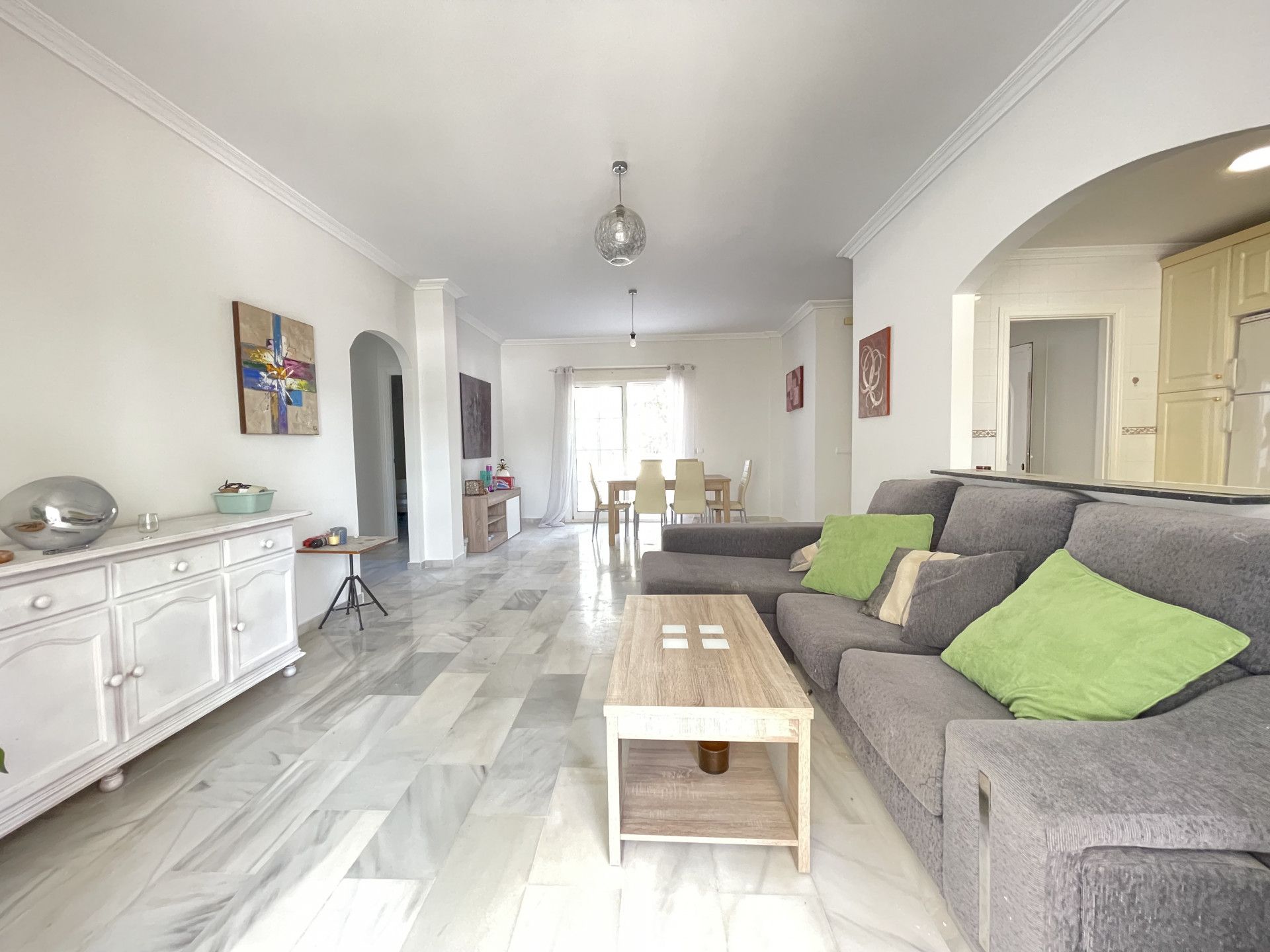 Living room of Planta baja for sale in Estepona  with Air Conditioner, Terrace and Swimming Pool