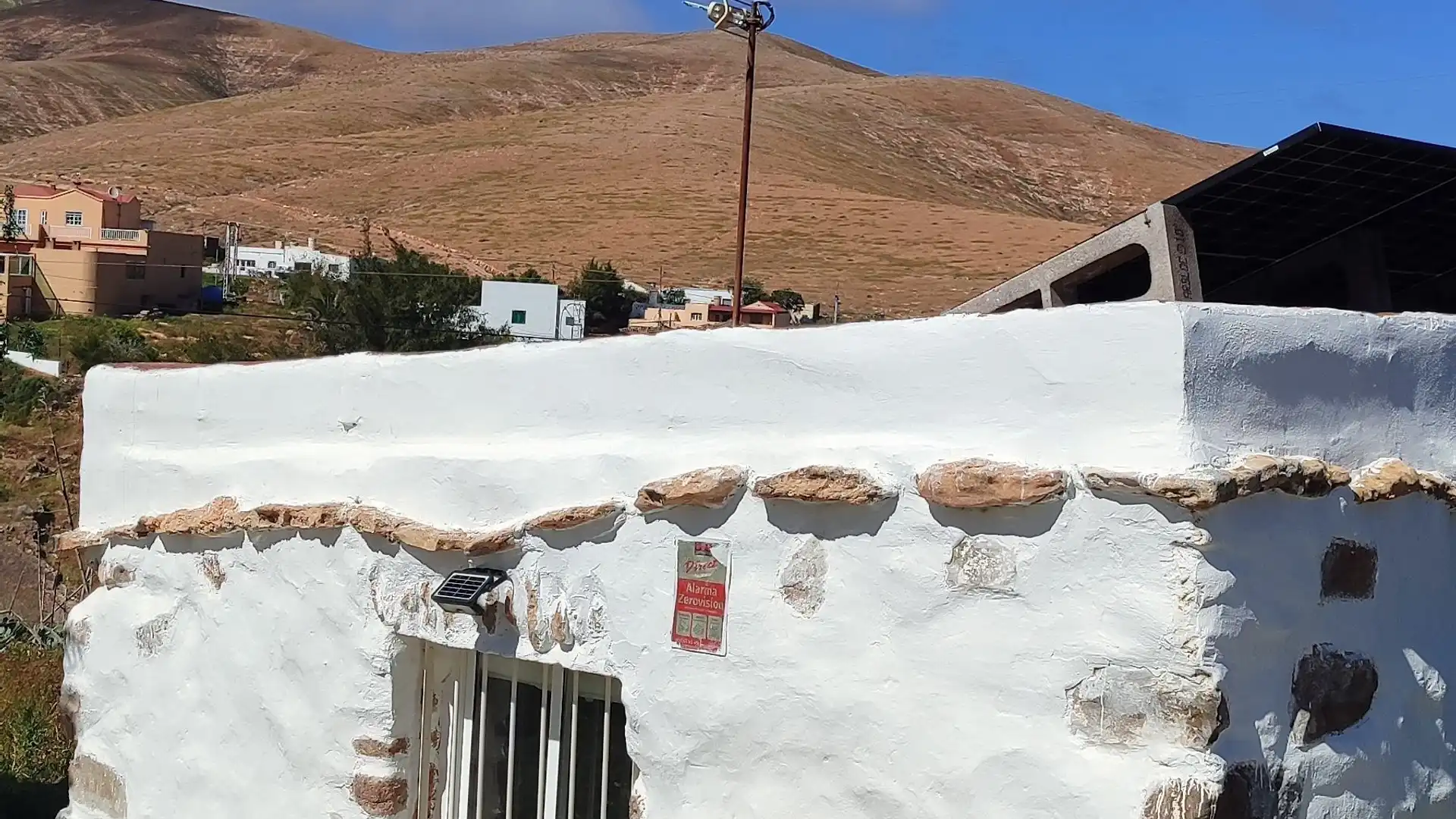 Vista exterior de Finca rústica en venda en Betancuria amb Jardí privat i Moblat