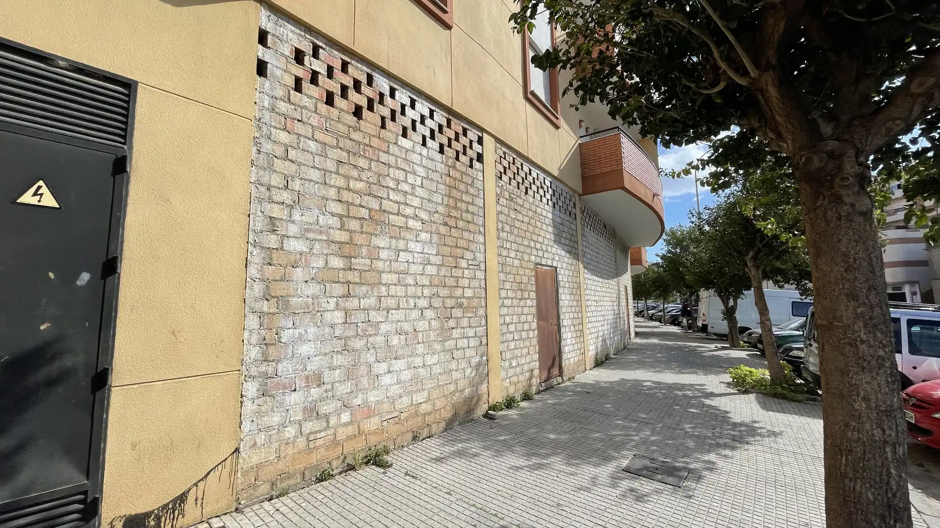 Vista exterior de Local en venta en Algeciras