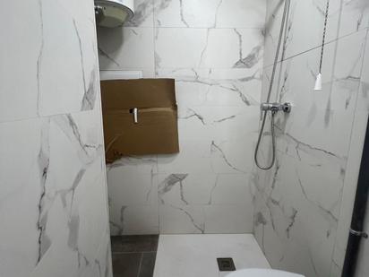 Bathroom of Flat for sale in  Barcelona Capital