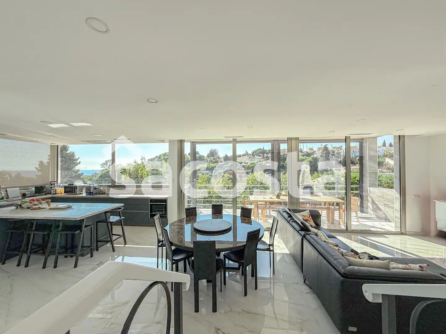 Menjador de Casa o xalet en venda en Lloret de Mar amb Aire condicionat, Jardí privat i Terrassa