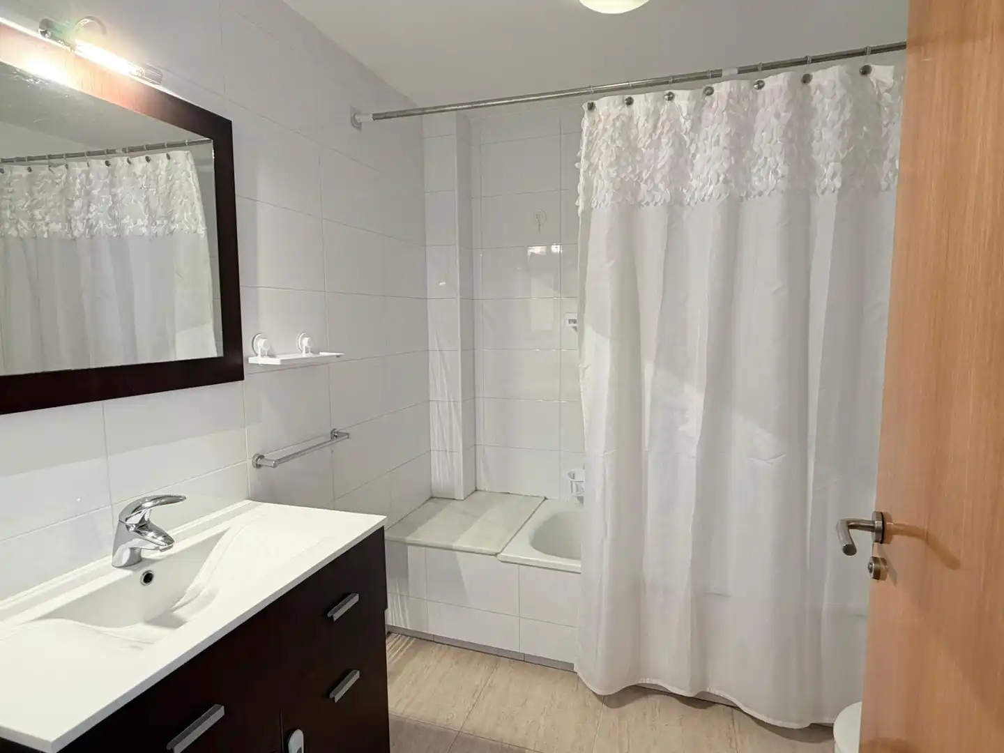 Baño de Piso de alquiler en Igualada con Calefacción y Terraza