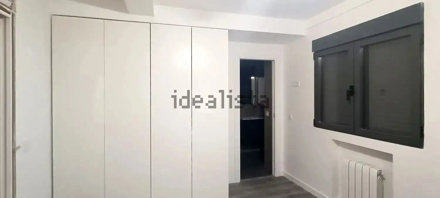 Bedroom of Flat for rent in Madrid  with Air Conditioner, Heating and Oven