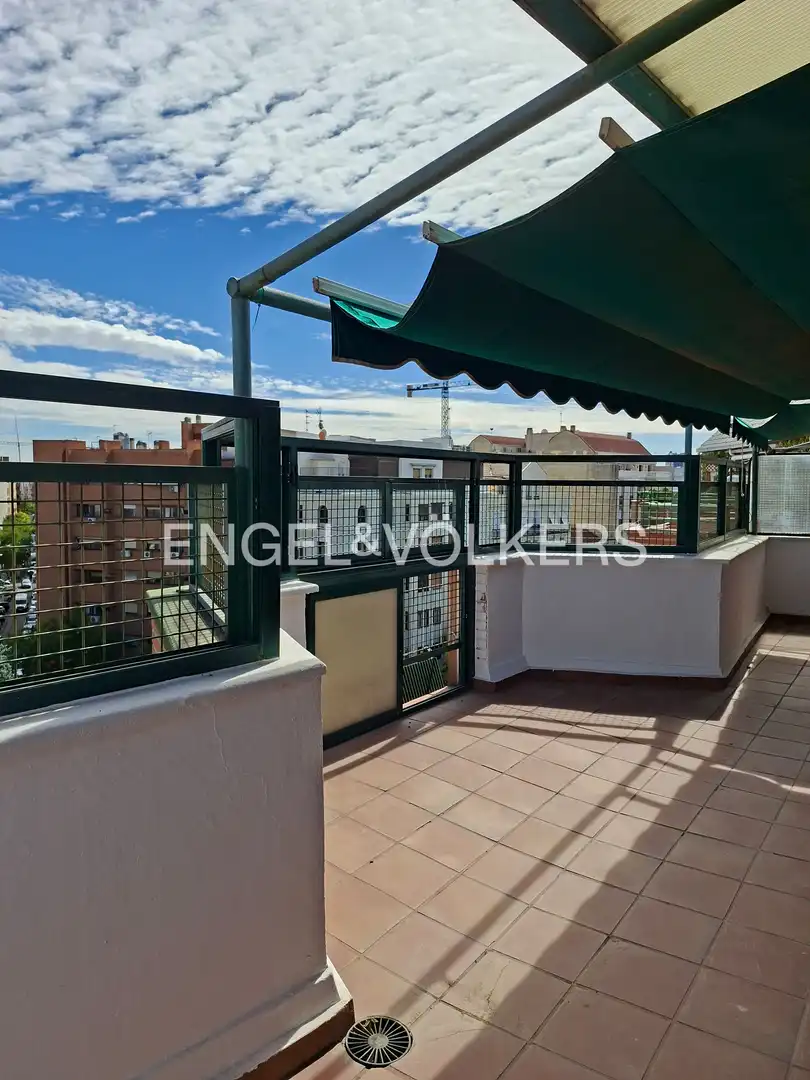 Balcony of Flat for sale in Madrid  with Air Conditioner, Heating and Terrace