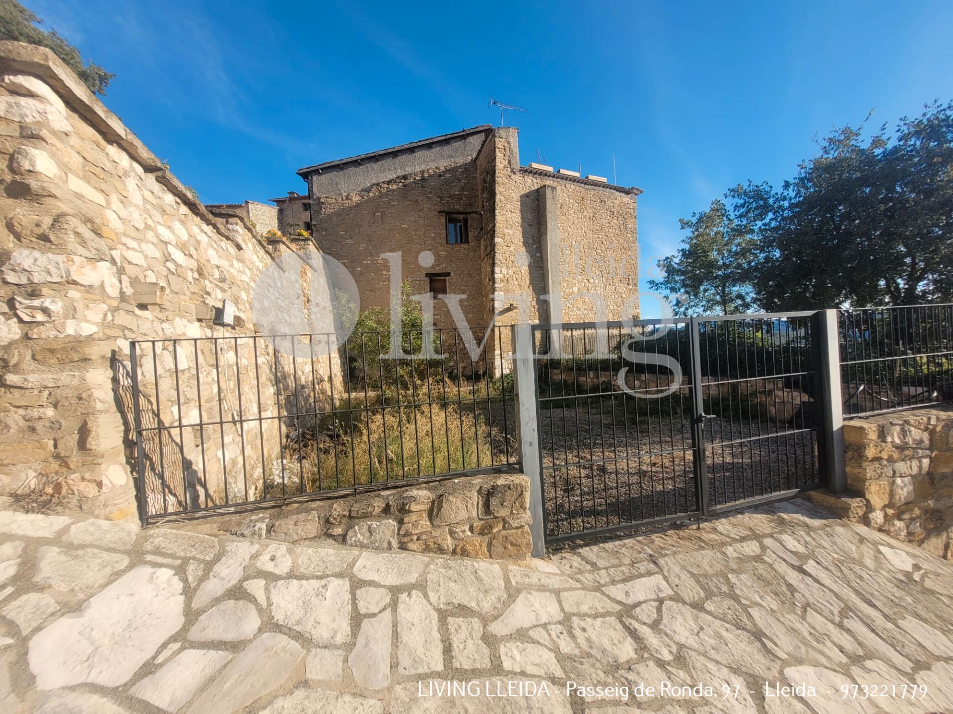 Vista exterior de Casa o chalet en venta en Camarasa con Calefacción, Jardín privado y Terraza