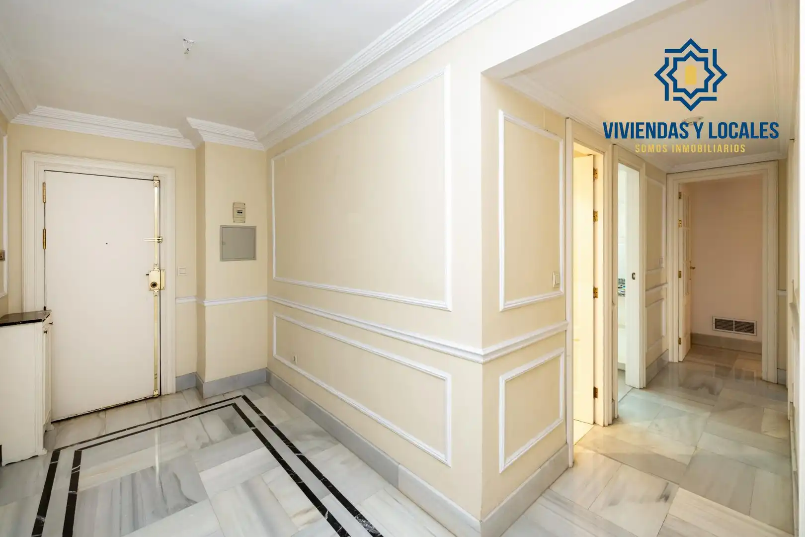 Flat for sale in Granada