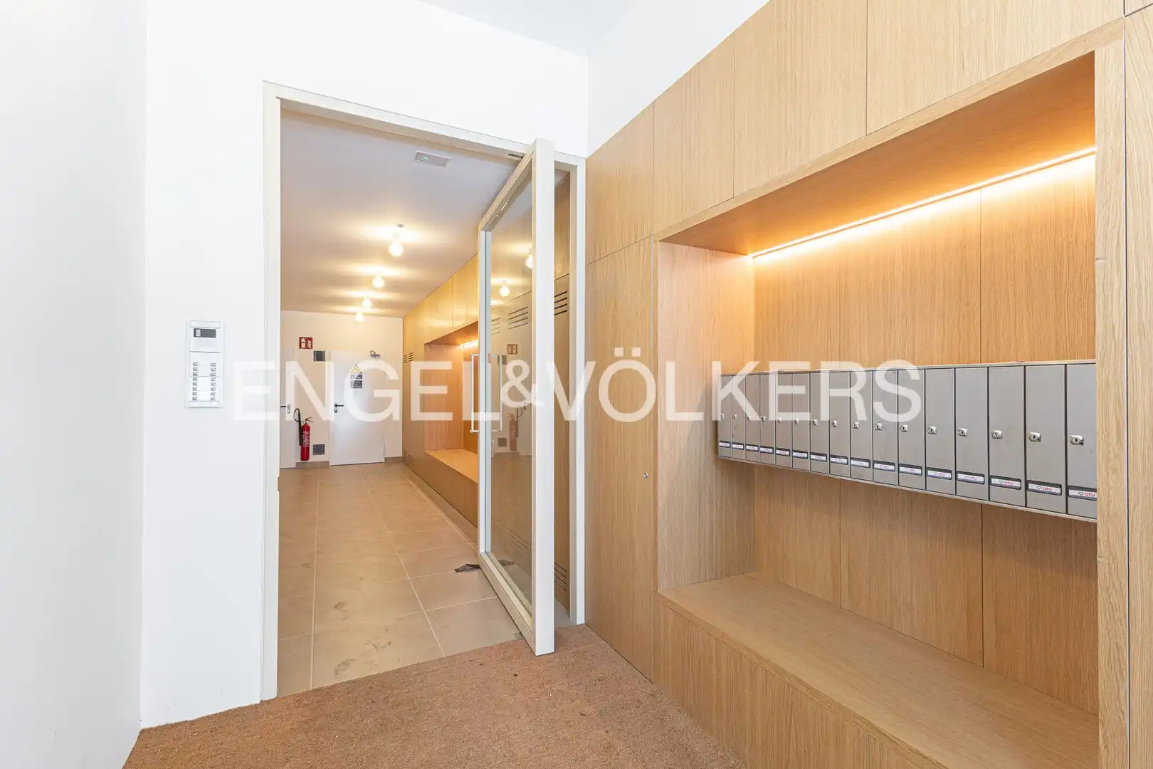 Flat for sale in Barcelona  with Air Conditioner, Heating and Parquet flooring