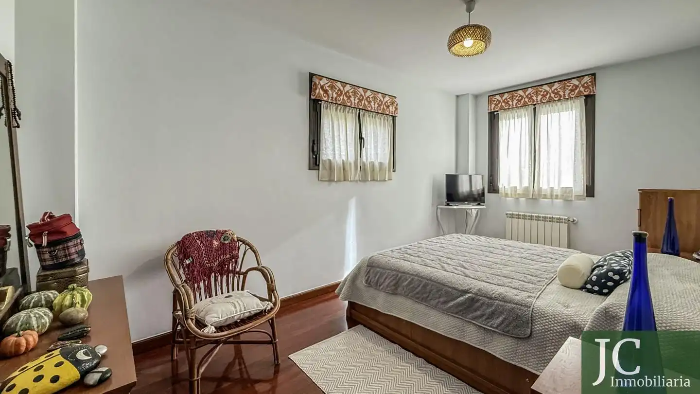 Habitación de Planta baja en venta en Limpias con Calefacción, Jardín privado y Terraza