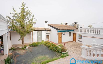 Vista exterior de Casa o xalet en venda en Viladecans amb Terrassa