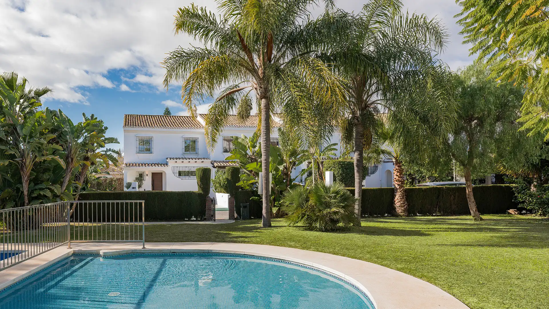Adosado con piscina en venta en San Pedro de Alcántara, imagen 9