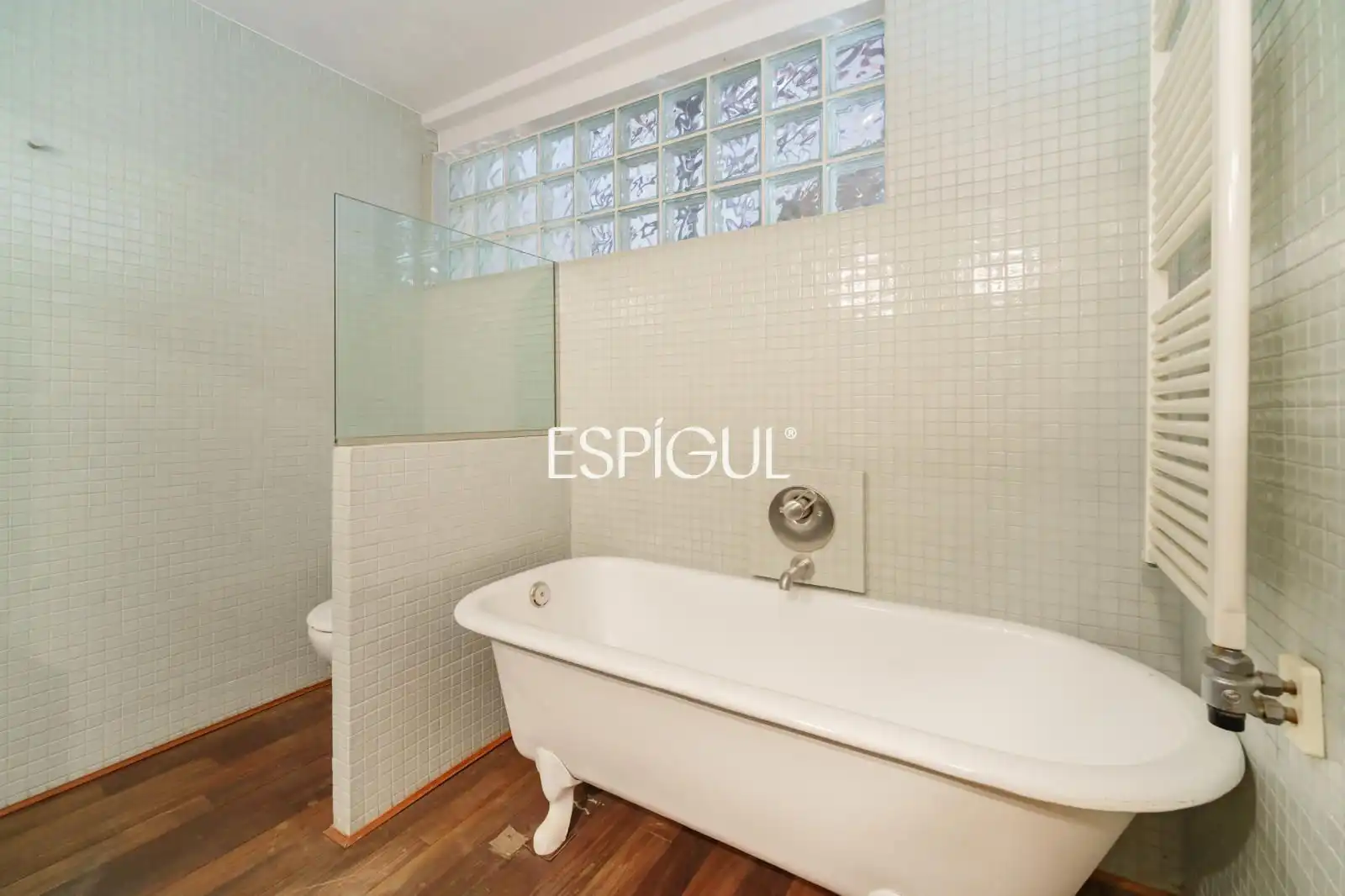 Bathroom of Detached homes for sale in Premià de Dalt, Barcelona