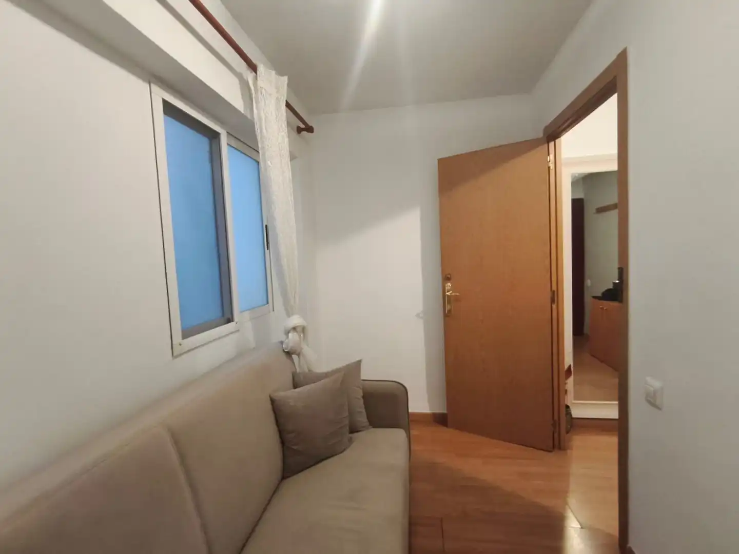 Schlafzimmer von Wohnung zum Verkauf in Burjassot mit Parkett, Ofen und Waschmaschine