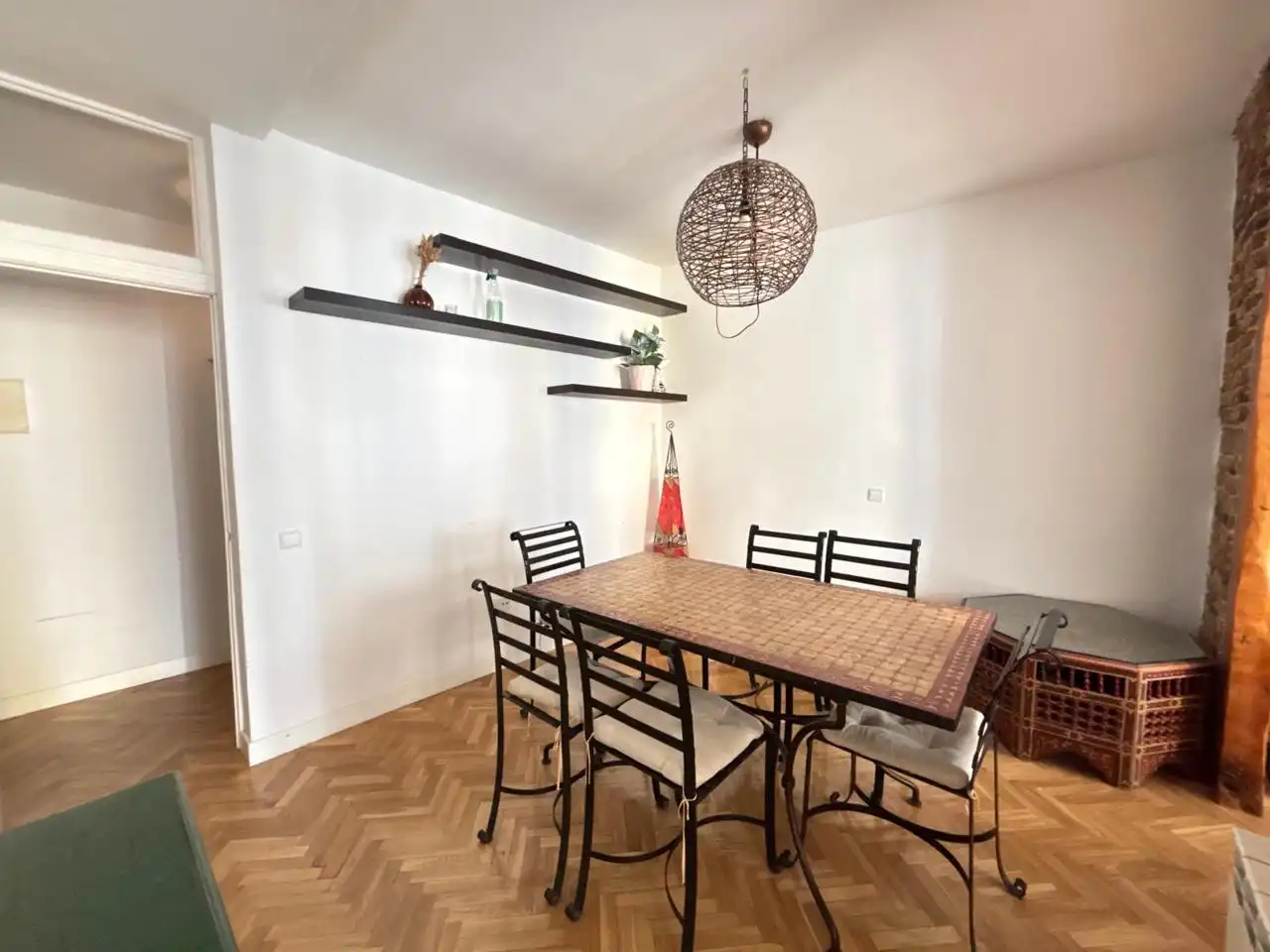 Comedor de Piso de alquiler en Madrid con Aire acondicionado, Terraza y Amueblado