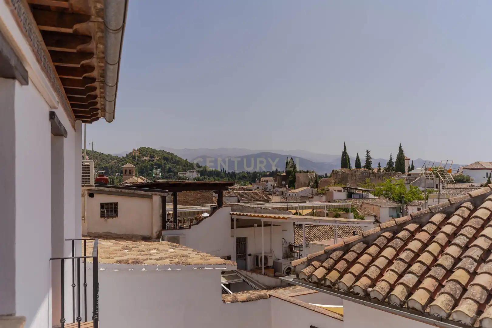 Vista exterior de Pis en venda en Granada amb Aire condicionat