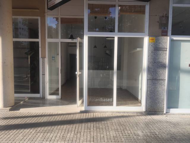 Local comercial en Alquiler en Avinguda de Béjar en Zona Esportiva