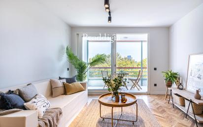 Living room of Flat for sale in  Barcelona Capital  with Air Conditioner and Terrace