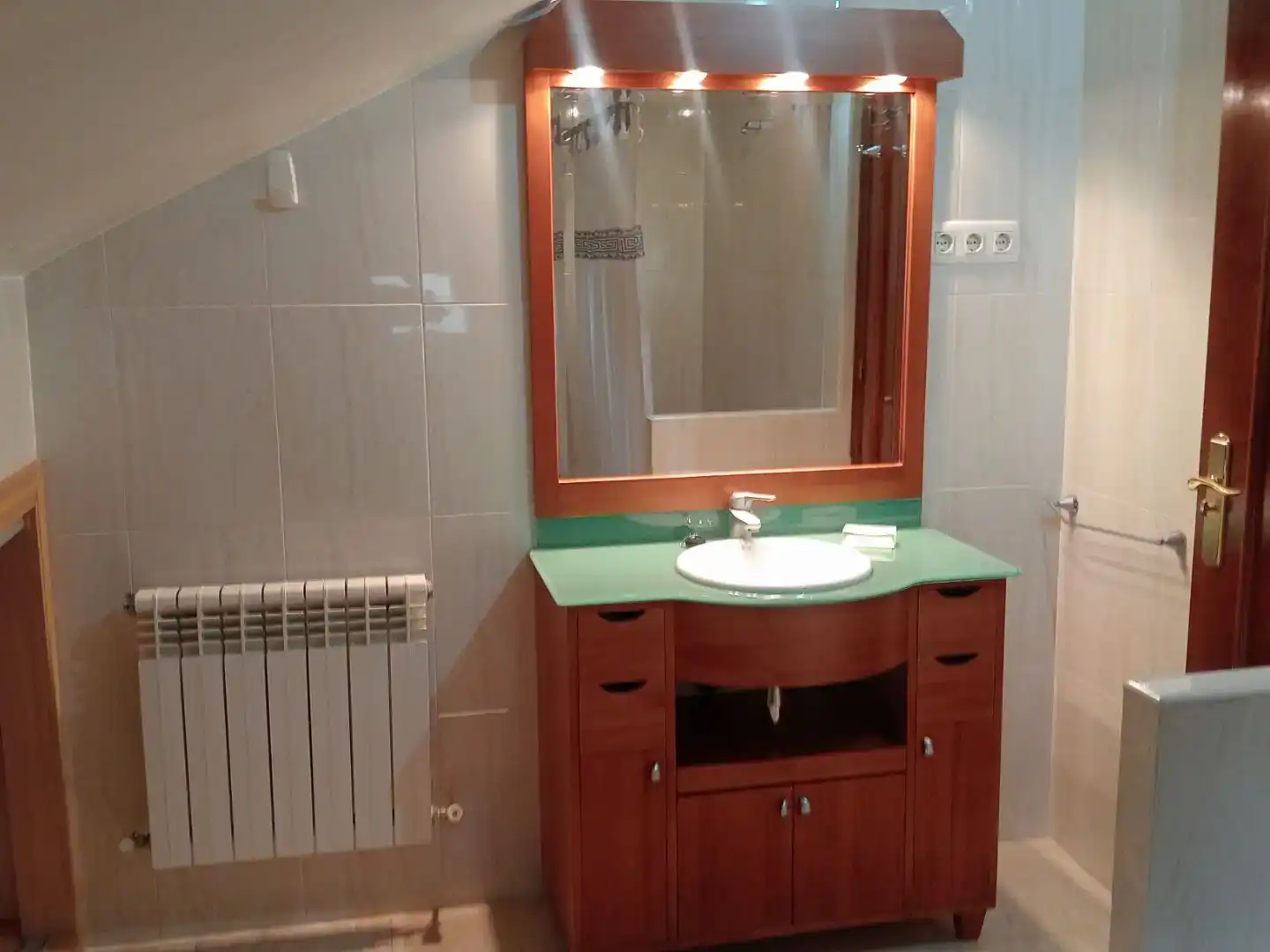 Baño de Piso de alquiler en Santo Tomás