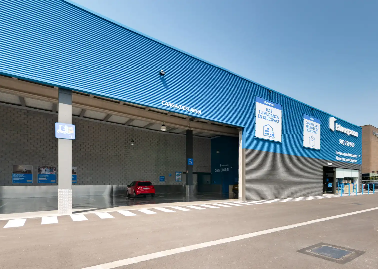 Exterior view of Storage room for rent in Vitoria - Gasteiz  with Alarm