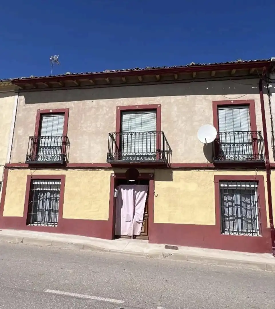 Exterior view of Houses for sale in Villavaquerín  with Furnished