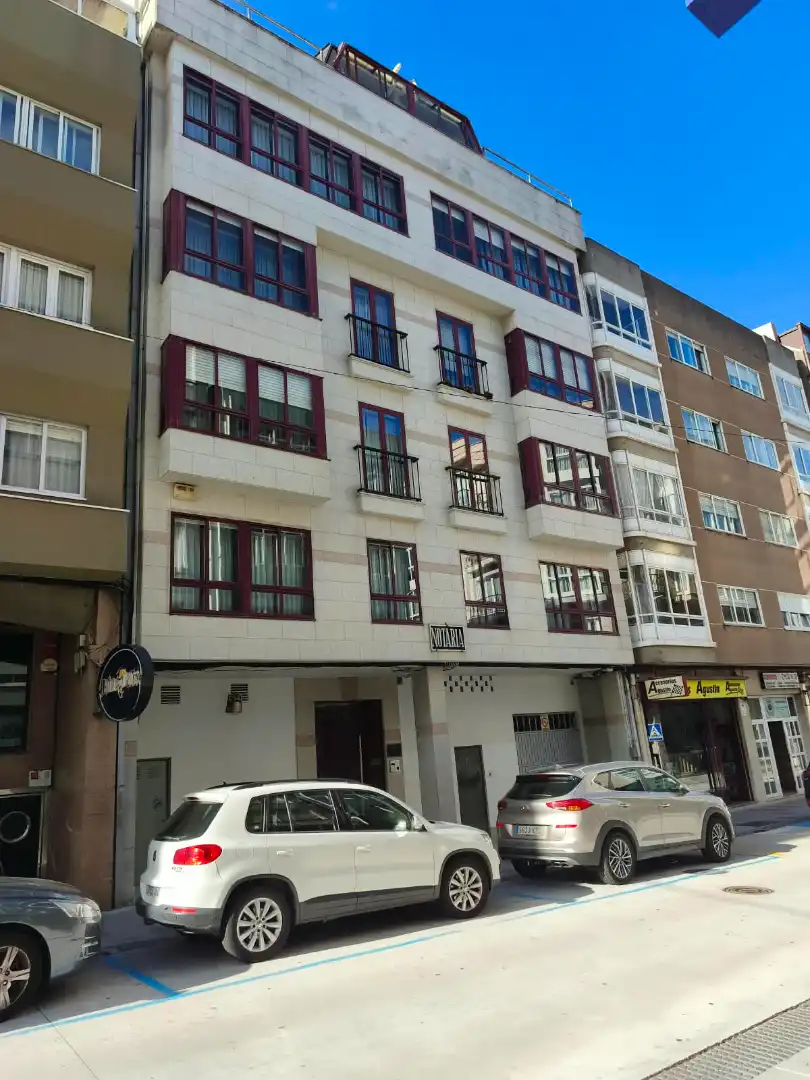 Flat with terrace for sale in Rega 96