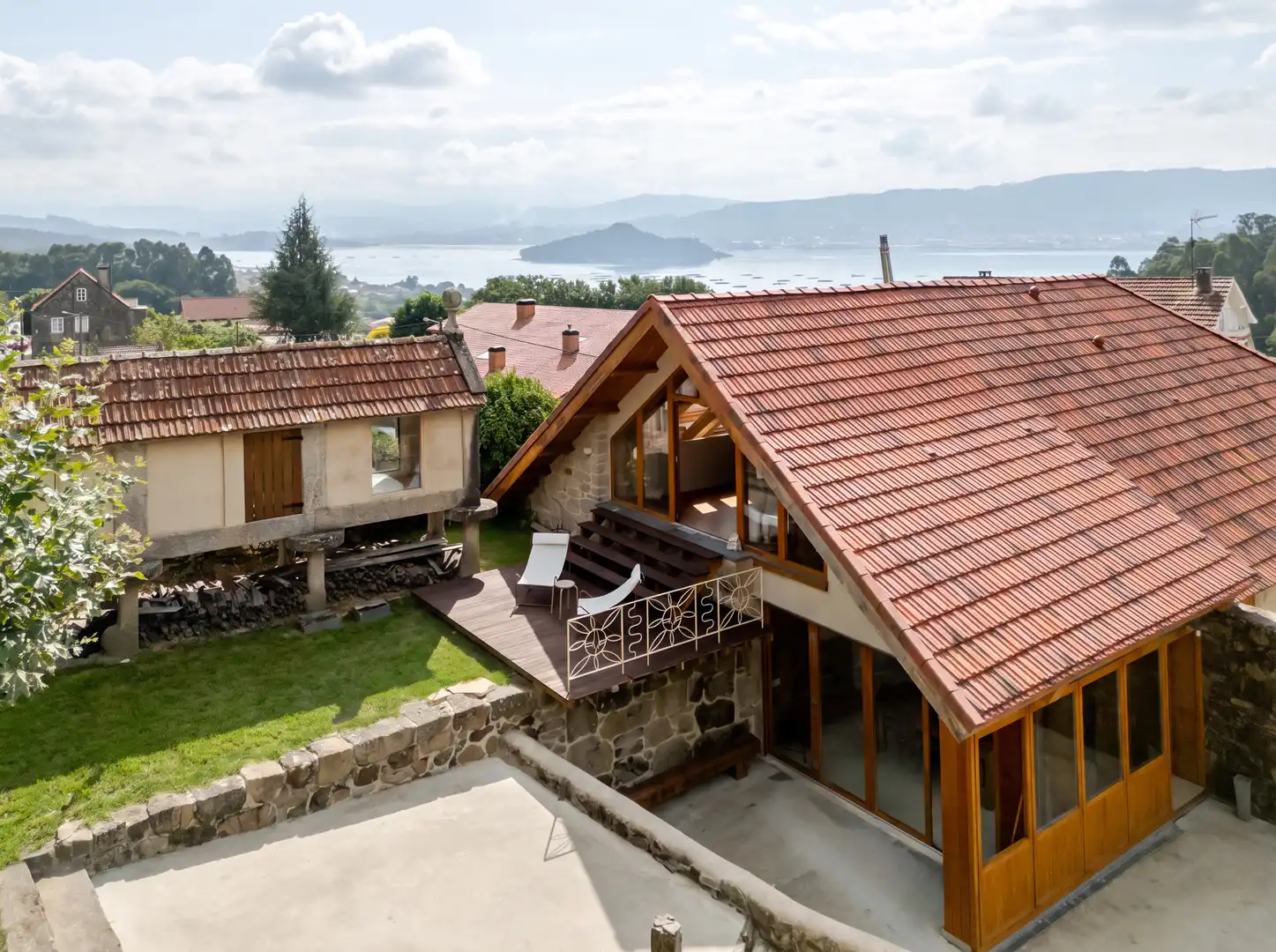 Terrace of Country homes for sale in Poio  with Swimming Pool and Furnished