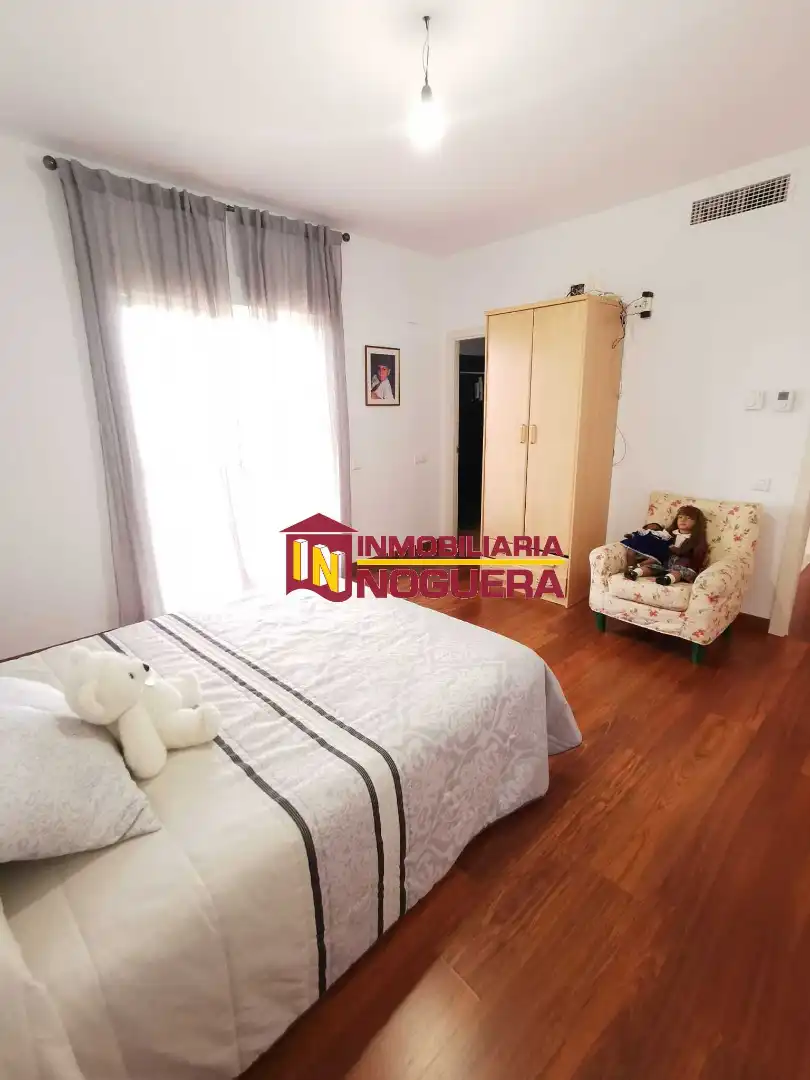 Dormitori de Casa o xalet en venda en Écija amb Aire condicionat, Calefacció i Jardí privat