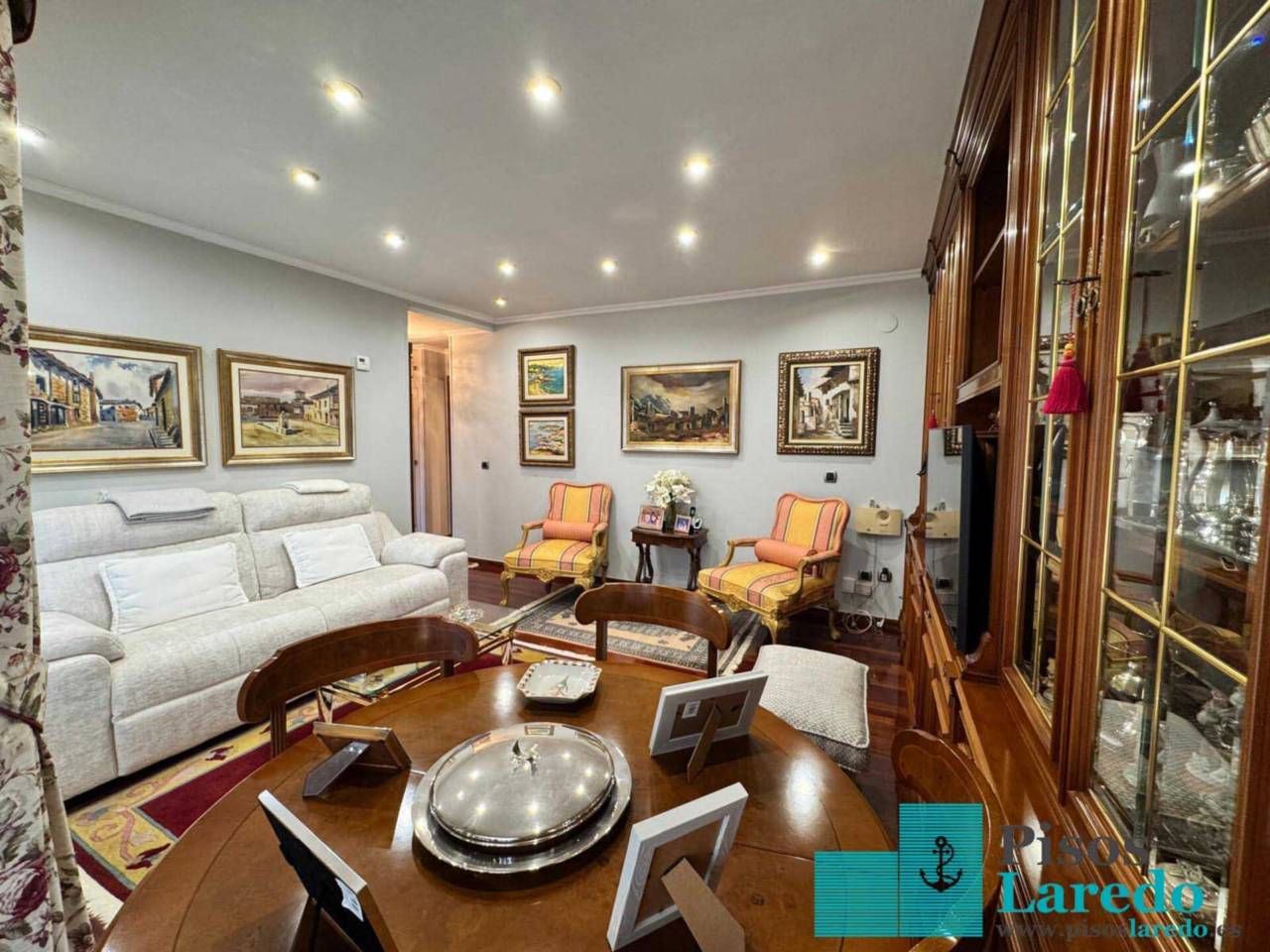 Living room of Flat to rent in Laredo  with Heating, Parquet flooring and Terrace