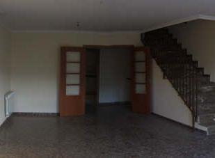 Single-family semi-detached to rent in Puçol