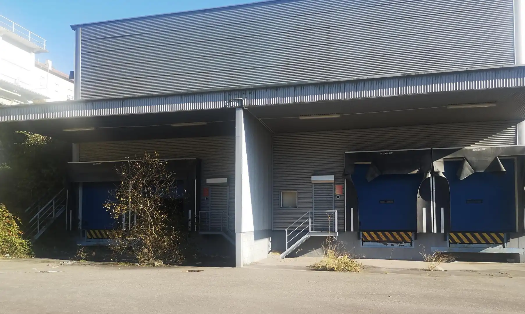 Nau industrial en venda a Cuadriella,La, 401, Zona Rural