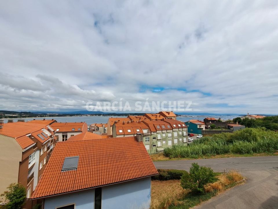 Vista exterior de Apartament en venda en Boiro amb Terrassa