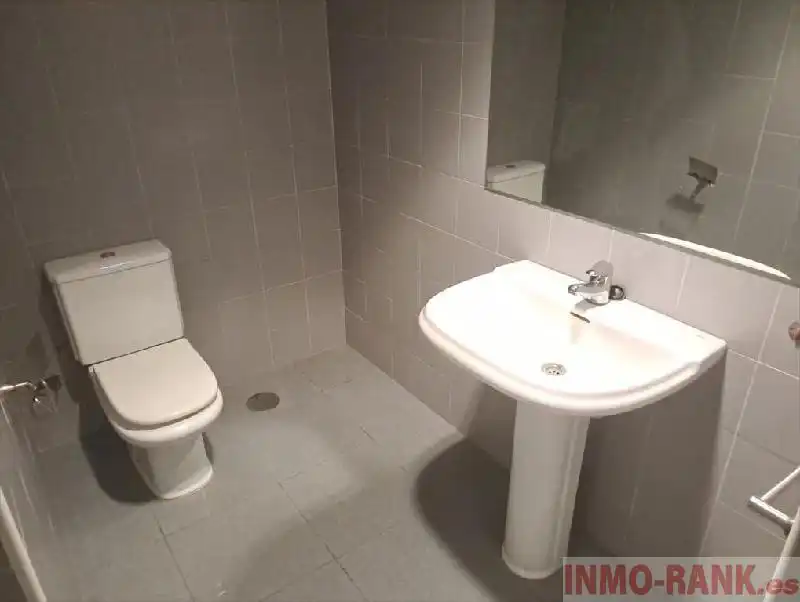 Badezimmer von Geschaftsraum zum Verkauf in Tomiño