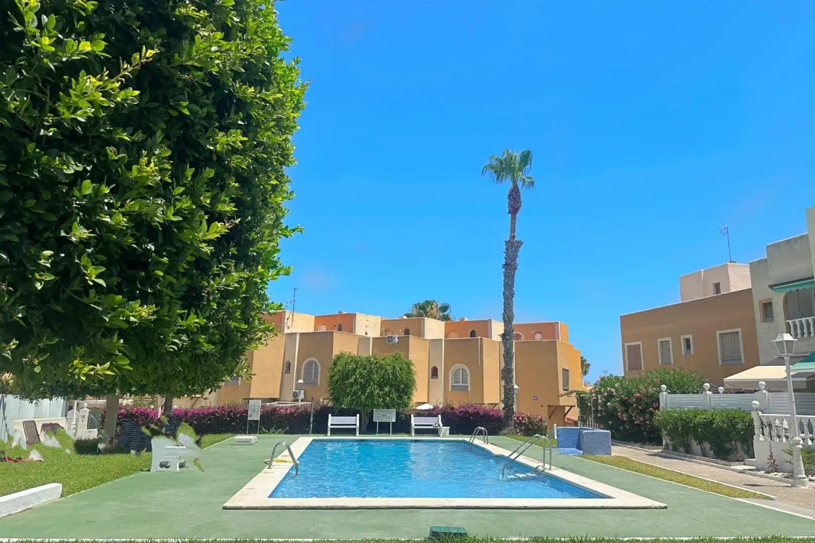 Piscina de Casa o chalet en venta en Torrevieja con Aire acondicionado, Jardín privado y Terraza