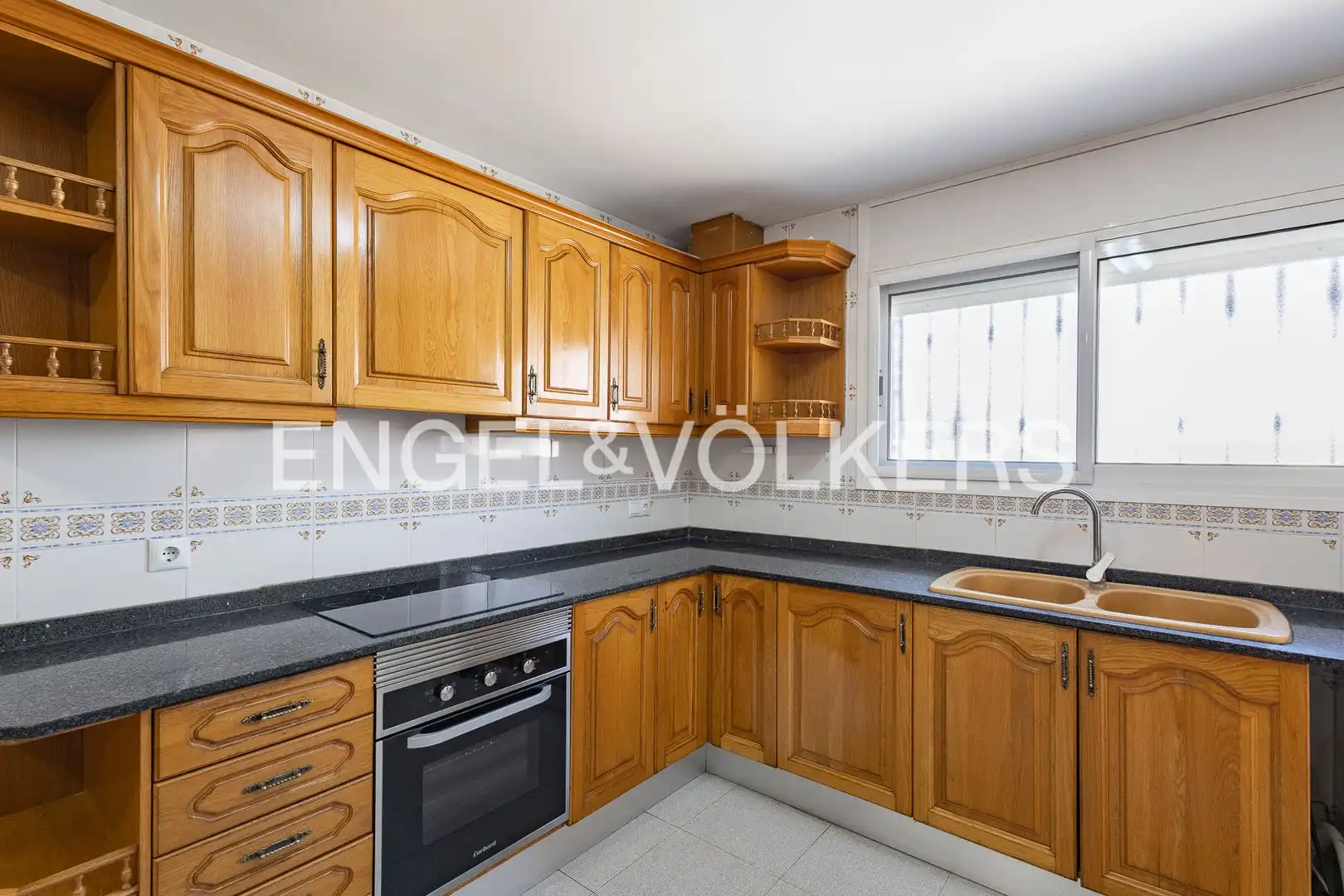 Cocina de Casa o chalet de alquiler en Viladecans con Aire acondicionado, Calefacción y Jardín privado