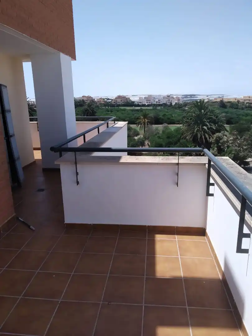 Terrassa de Pis de lloguer en Roquetas de Mar amb Aire condicionat, Calefacció i Terrassa