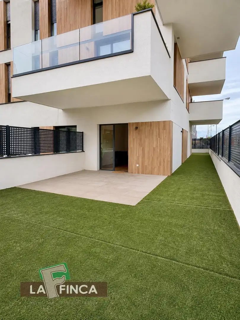 Terraza de Piso en venta en Oviedo  con Calefacción, Parquet y Terraza
