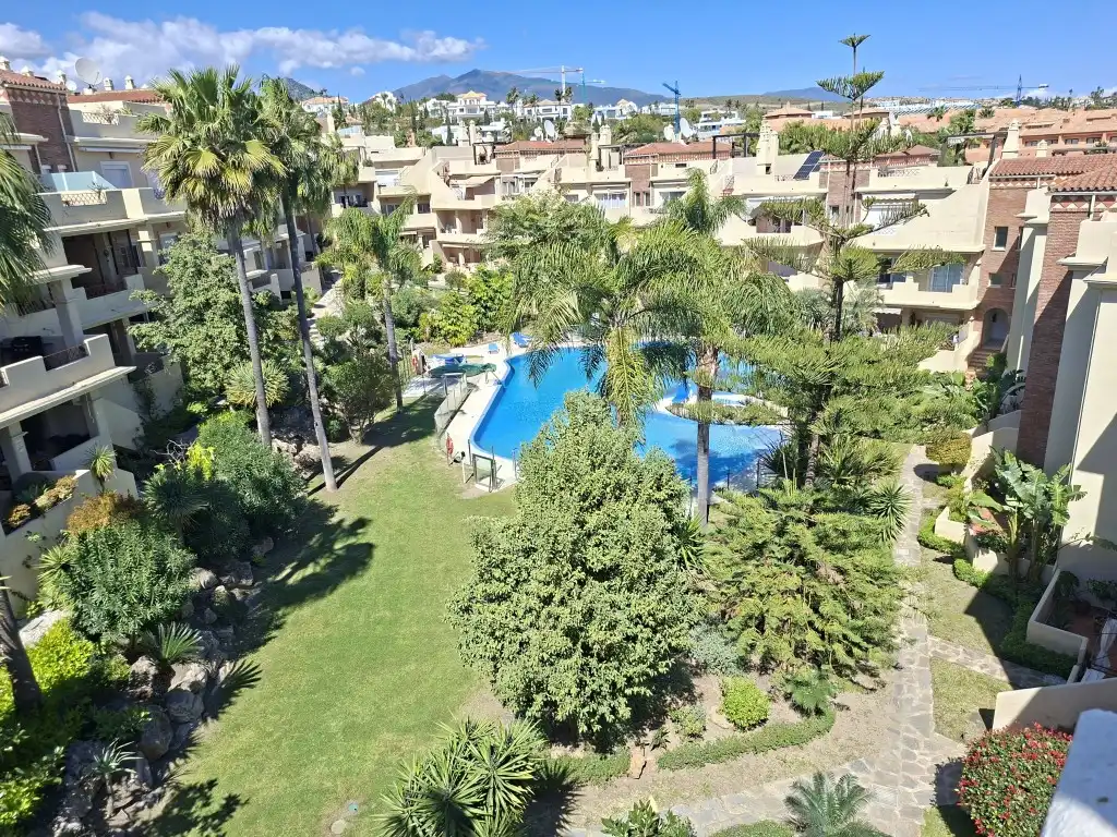 Jardín de Dúplex en venta en Estepona con Terraza y Piscina comunitaria