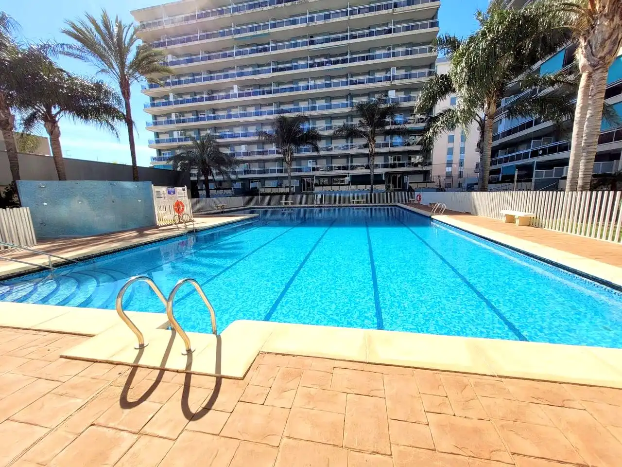 Piscina de Apartamento de alquiler en Gandia con Aire acondicionado, Calefacción y Terraza