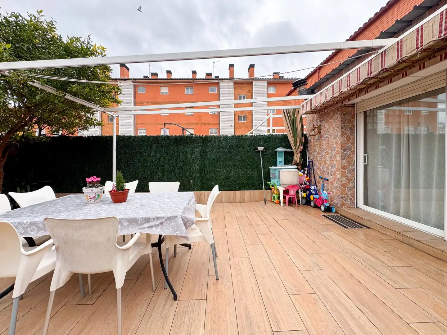 Terrassa de Casa adosada en venda en Tarragona amb Aire condicionat, Calefacció i Jardí privat