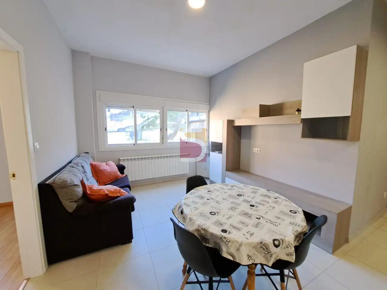 Sala de estar de Piso de alquiler en San Cibrao das Viñas con Calefacción y Amueblado