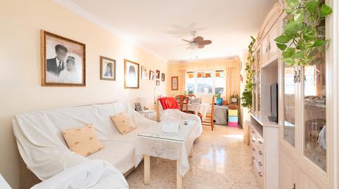 Foto 2 de Piso en venta en Calle Valdepeñas, 4, Viña Málaga, Vélez-Málaga