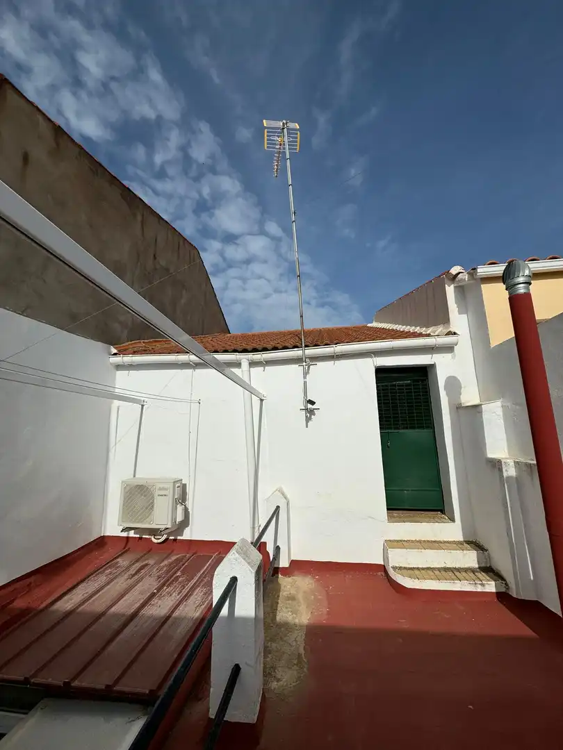 Vista exterior de Casa o chalet en venta en Monterrubio de la Serena con Amueblado