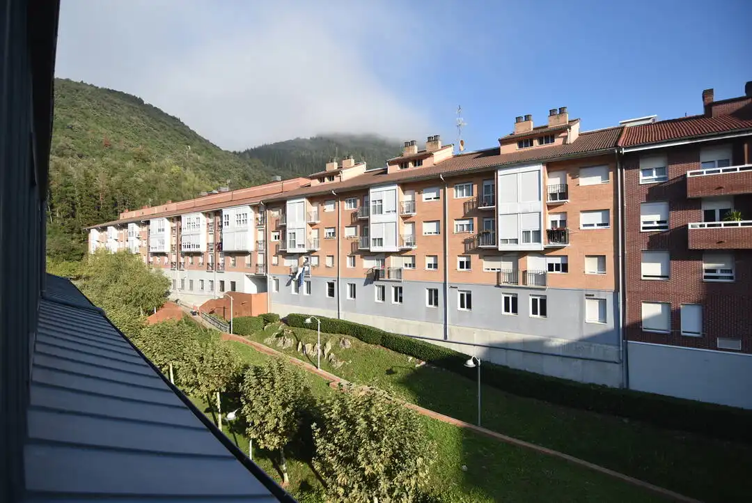 Vista exterior de Pis en venda en Mendaro, Gipuzkoa