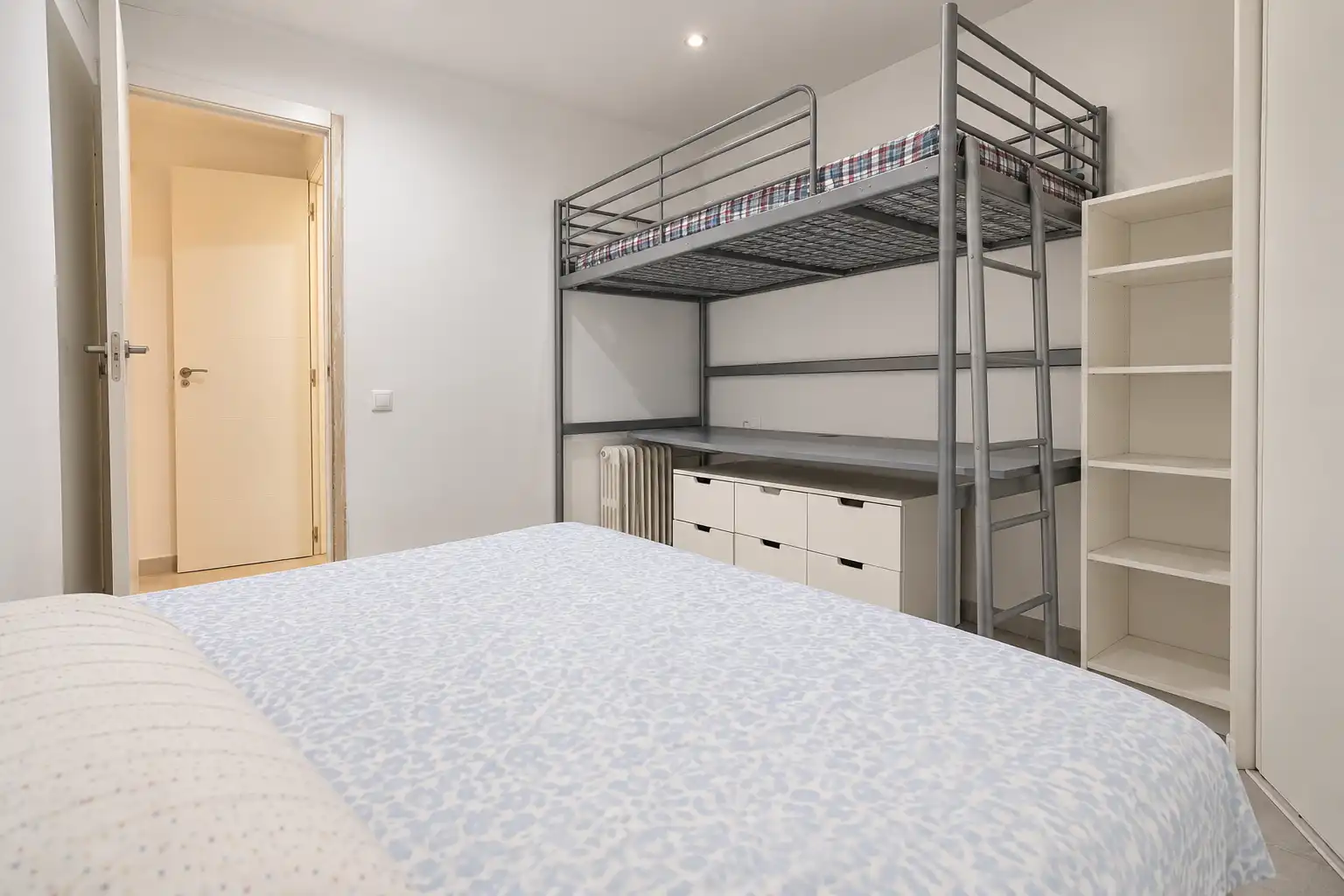Habitación de Piso en venta en La Pineda