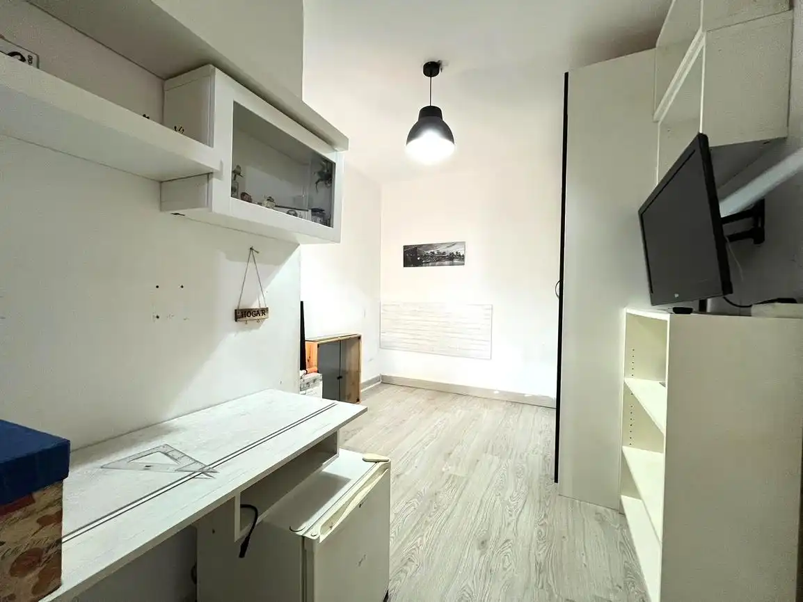 Piso en venta en L'Hospitalet de Llobregat con Terraza