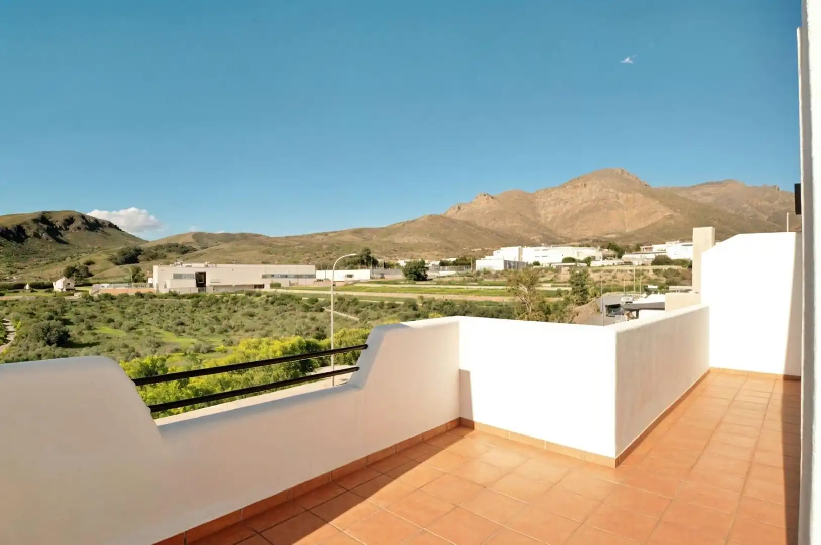 Vista exterior de Casa adosada en venta en Níjar con Aire acondicionado, Calefacción y Jardín privado
