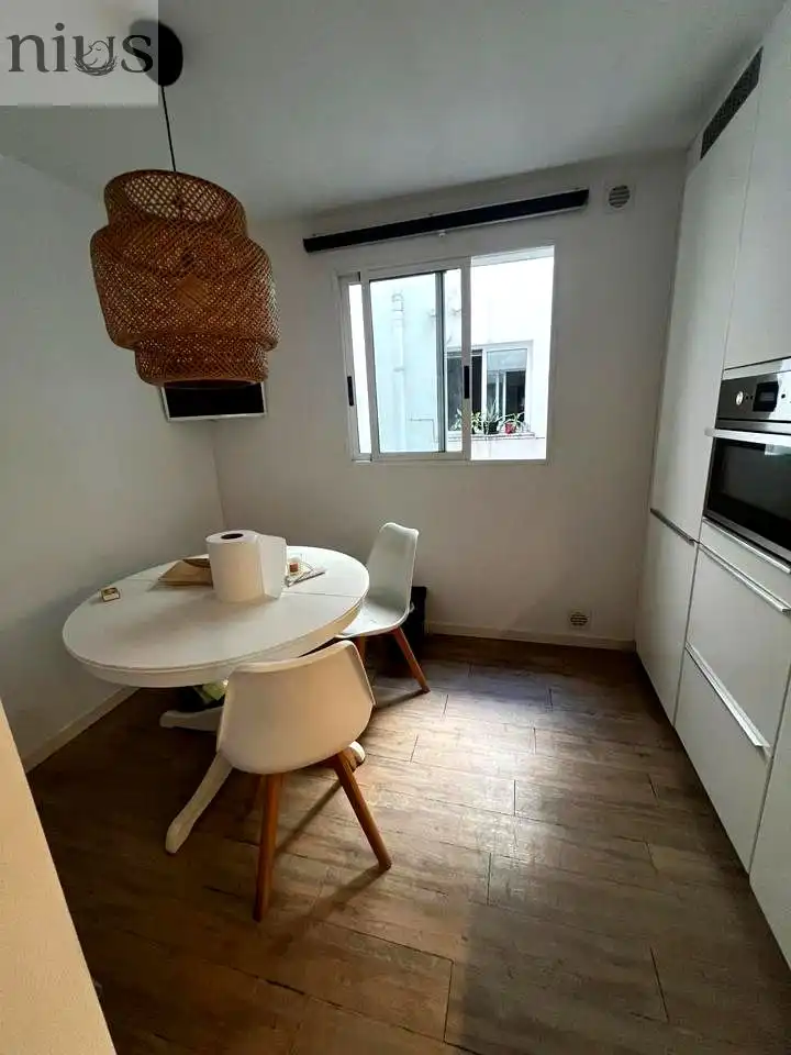 Comedor de Piso de alquiler en Silla con Aire acondicionado y Amueblado