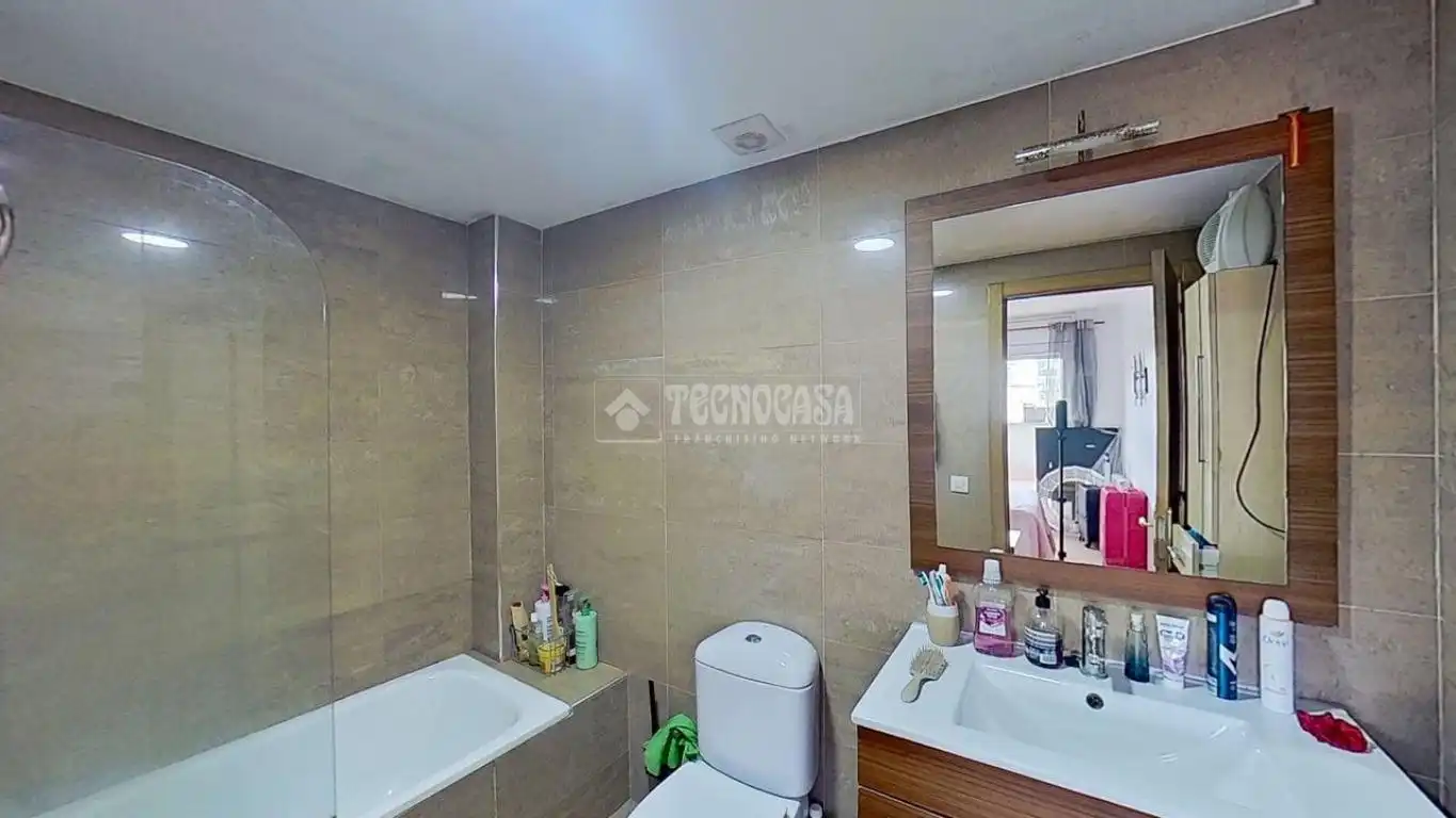 Bathroom of Flat for sale in Manresa  with Terrace and Balcony