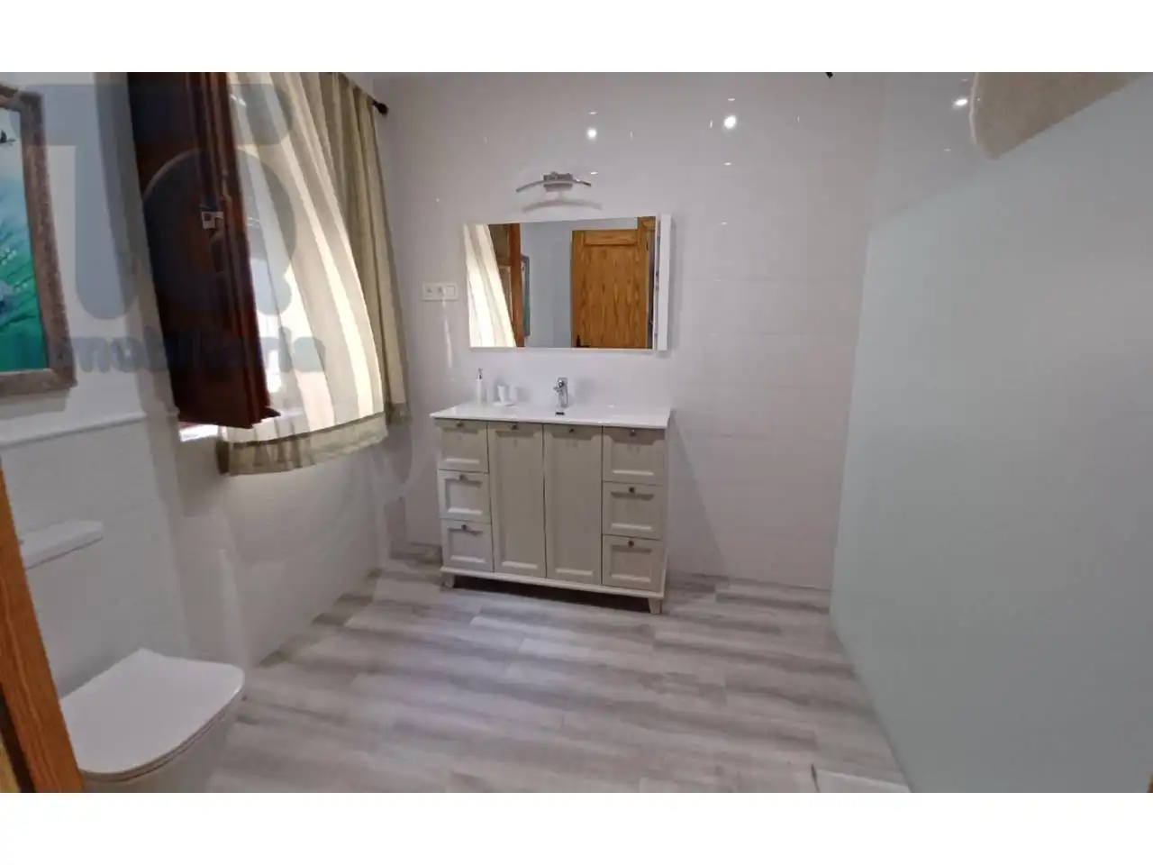 Baño de Casa o chalet en venta en Granada con Aire acondicionado, Calefacción y Jardín privado